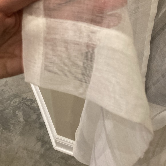 Two matching curtains like new - Picture 5 of 5